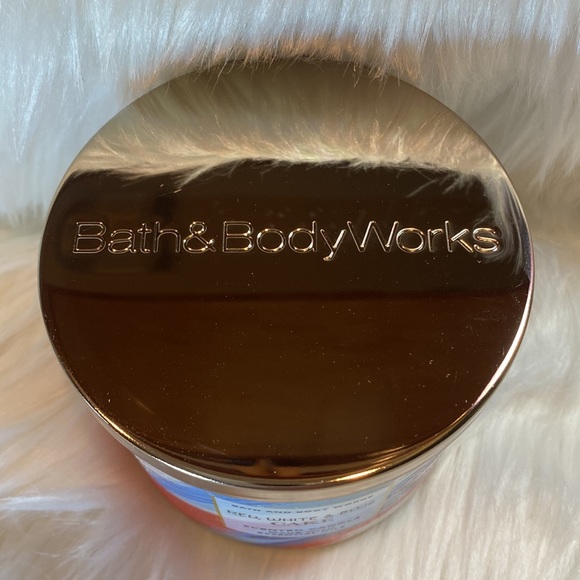 “RED WHITE & BLUE CAKE” BBW/WB, 3-Wick Scented Candle, 14.5 oz / 411g, NWT + Box - Picture 6 of 6